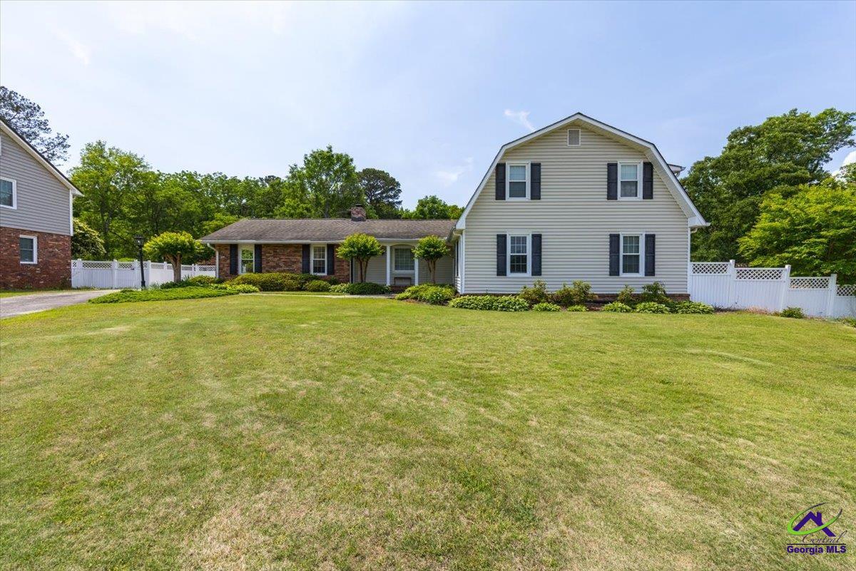 540 Commanche Drive