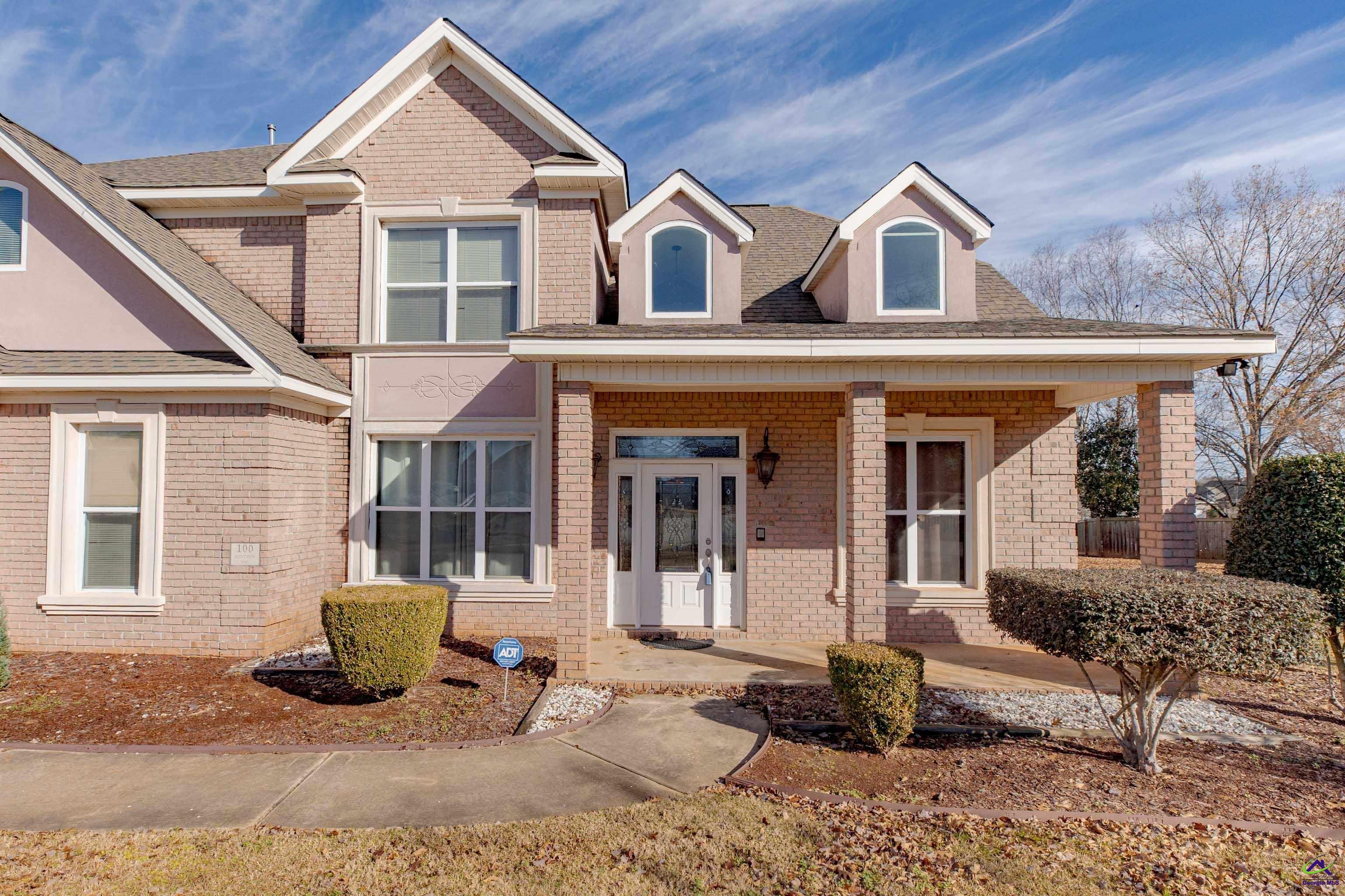 100 Montview Way
