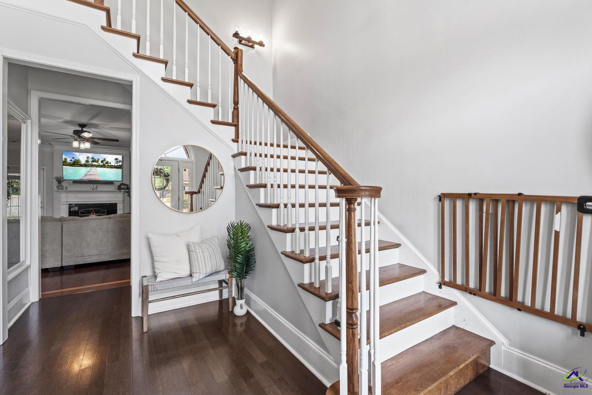 106 Vinings Place Drive