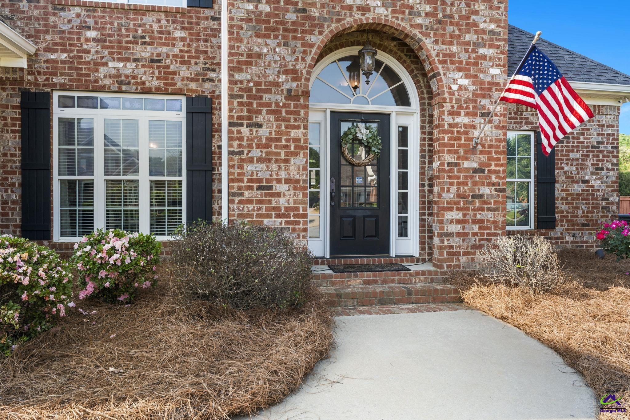 106 Vinings Place Drive