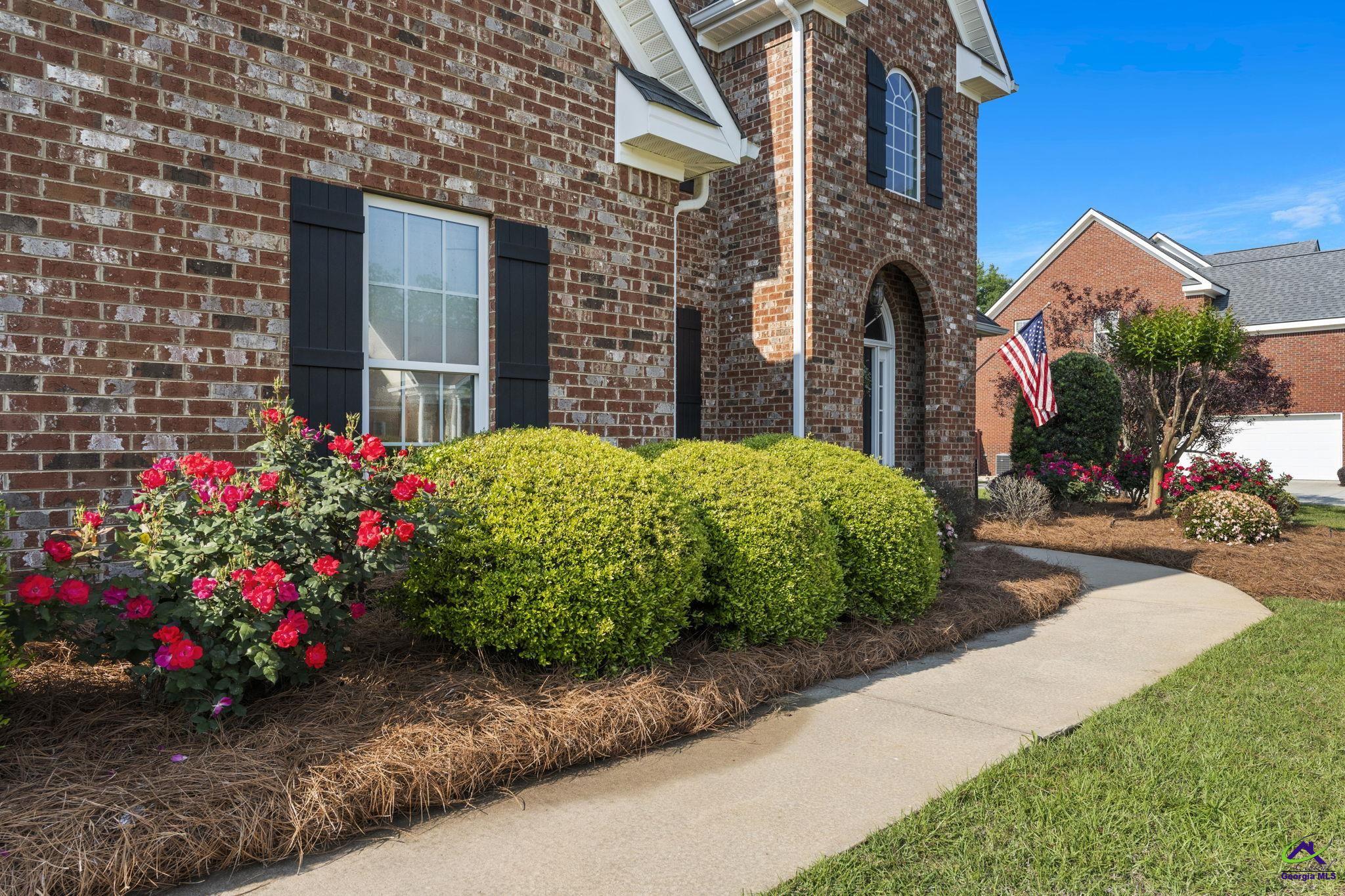 106 Vinings Place Drive