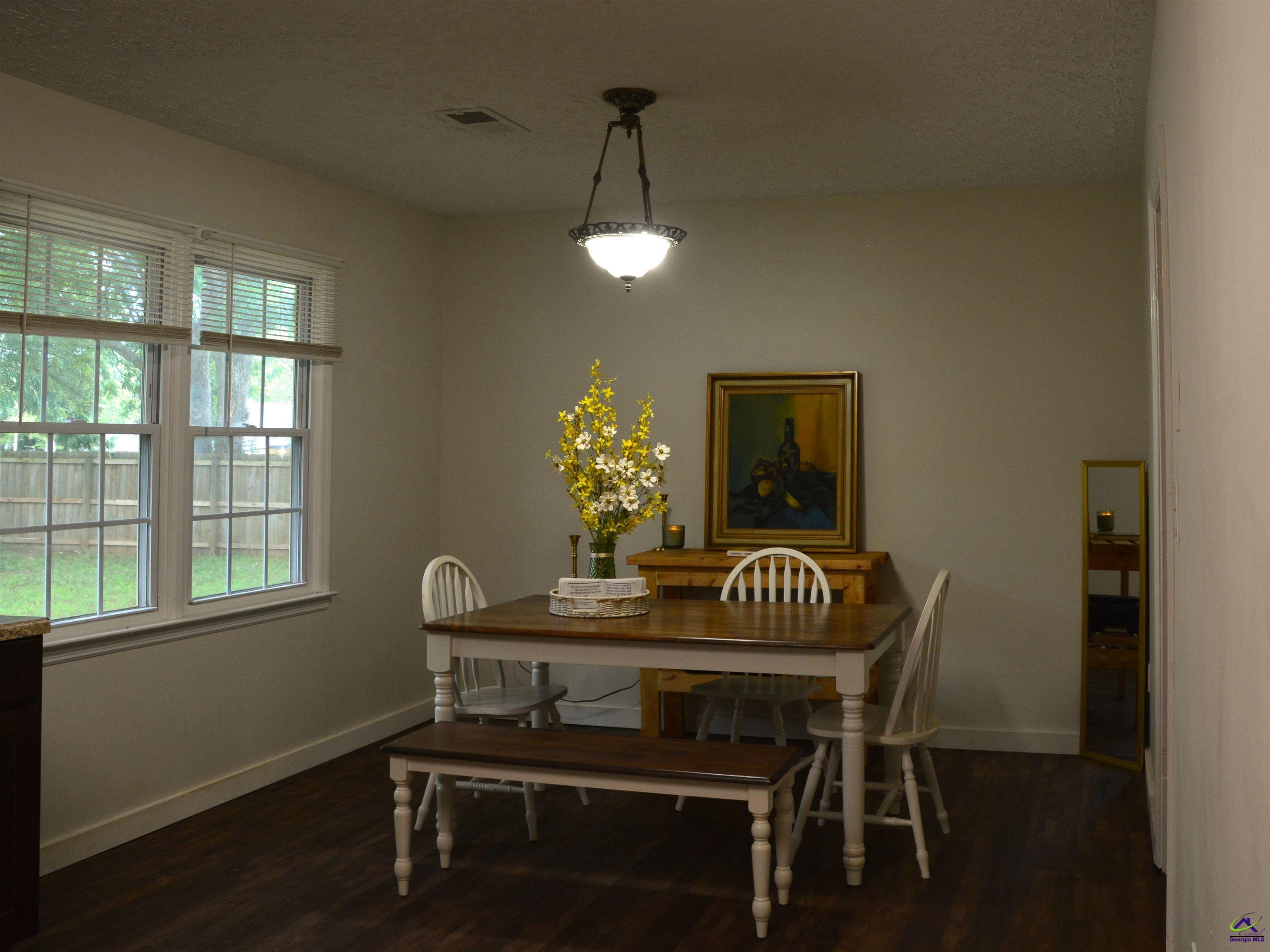 105 Grove Lane