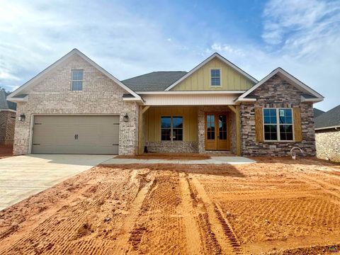 207 Golden Chestnut Bend Bonaire GA 31005