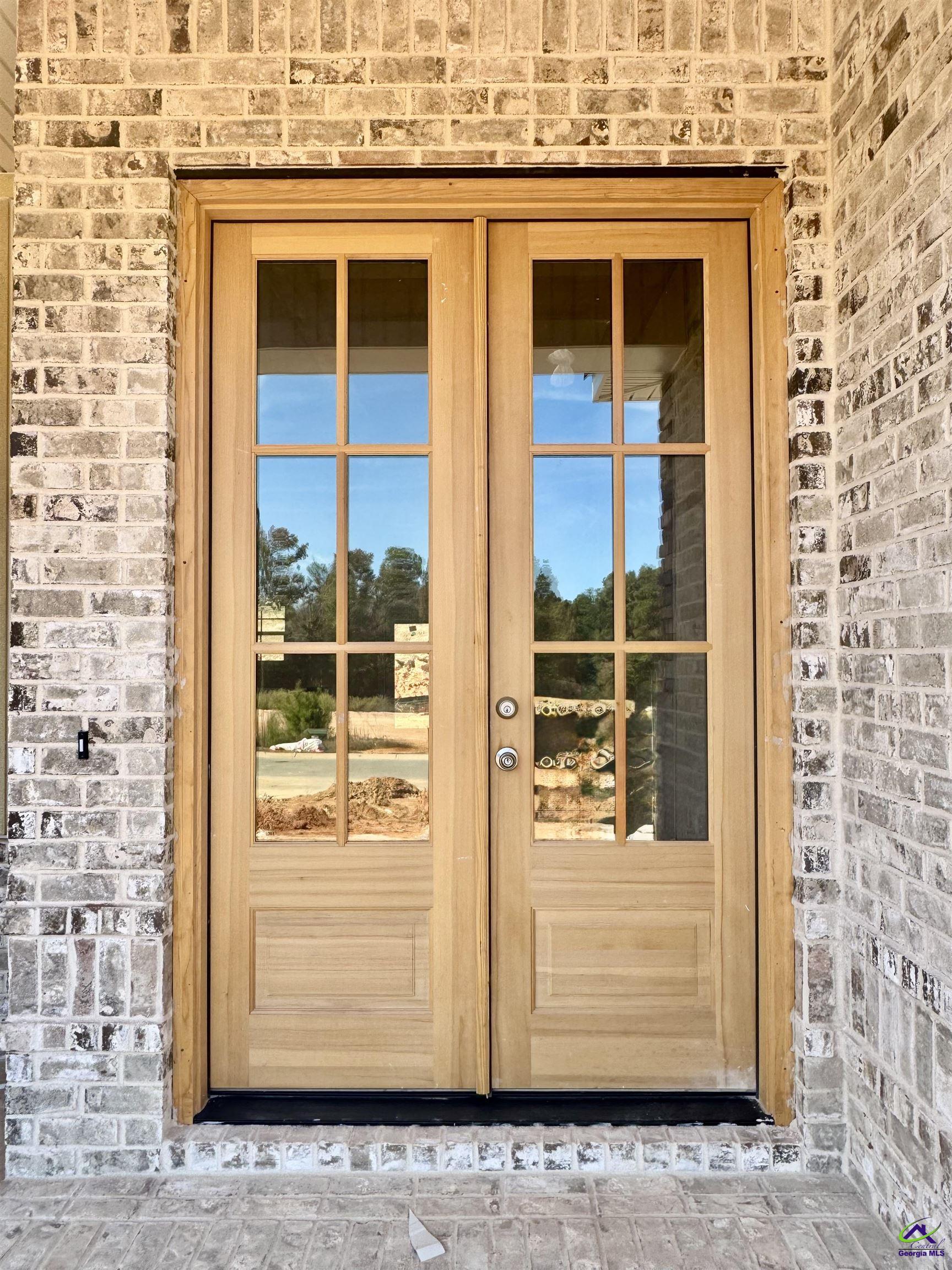 207 Golden Chestnut Bend