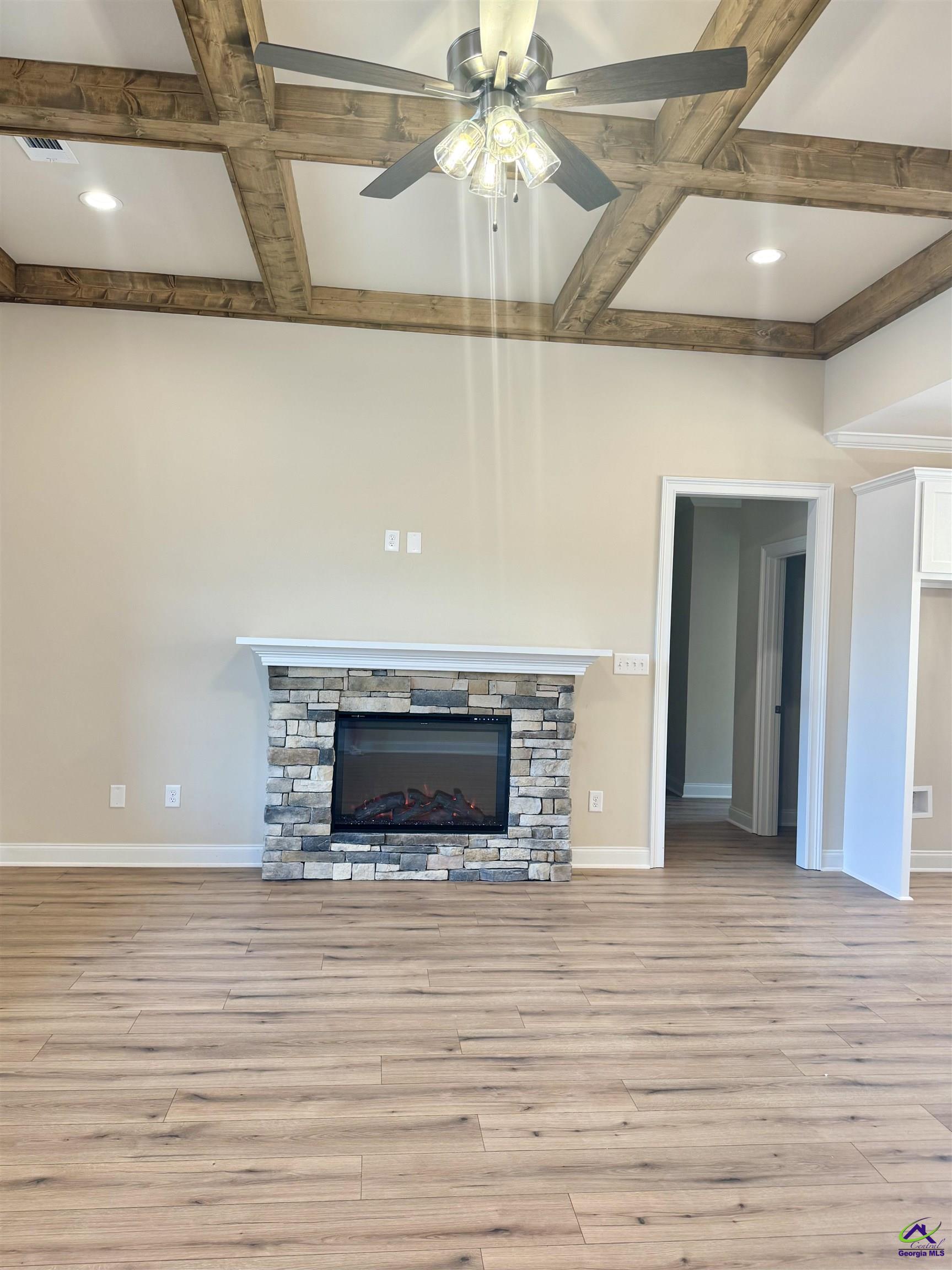 207 Golden Chestnut Bend