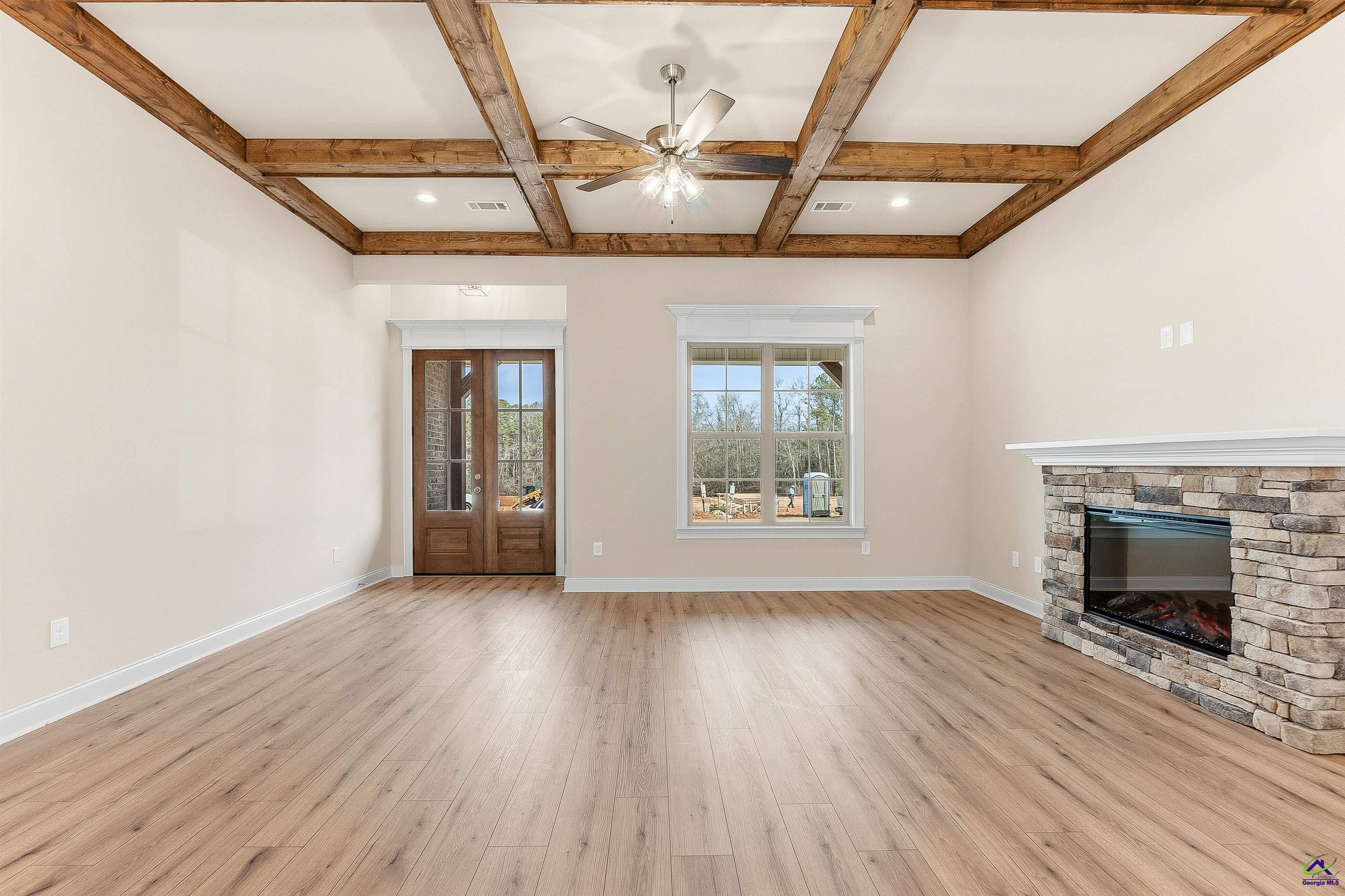 207 Golden Chestnut Bend