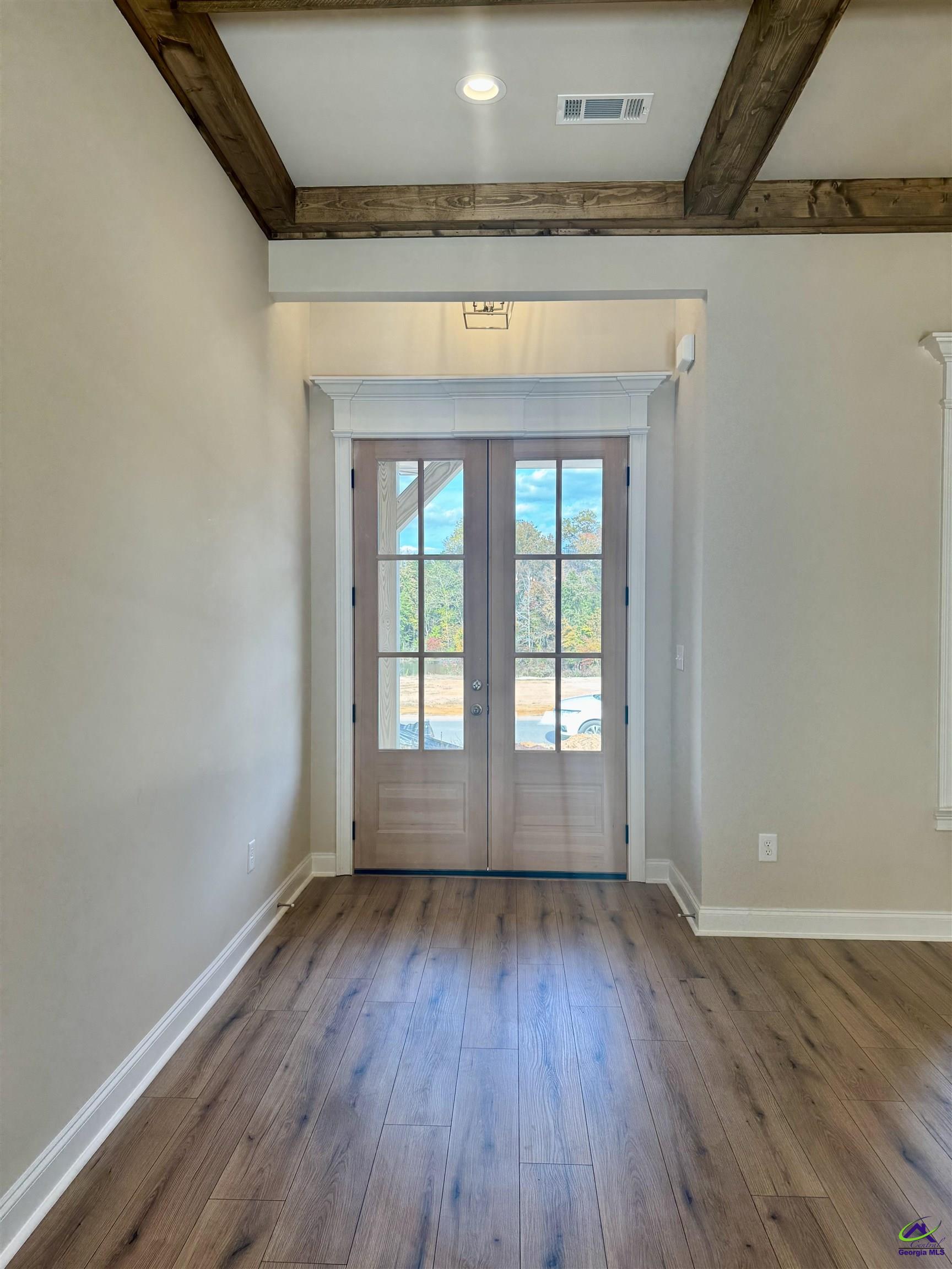 207 Golden Chestnut Bend