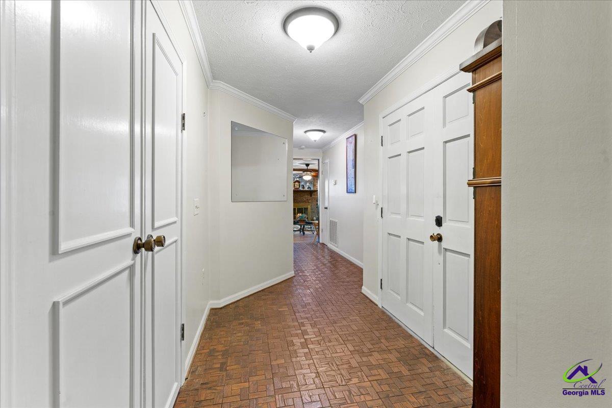 421 Valley View Drive