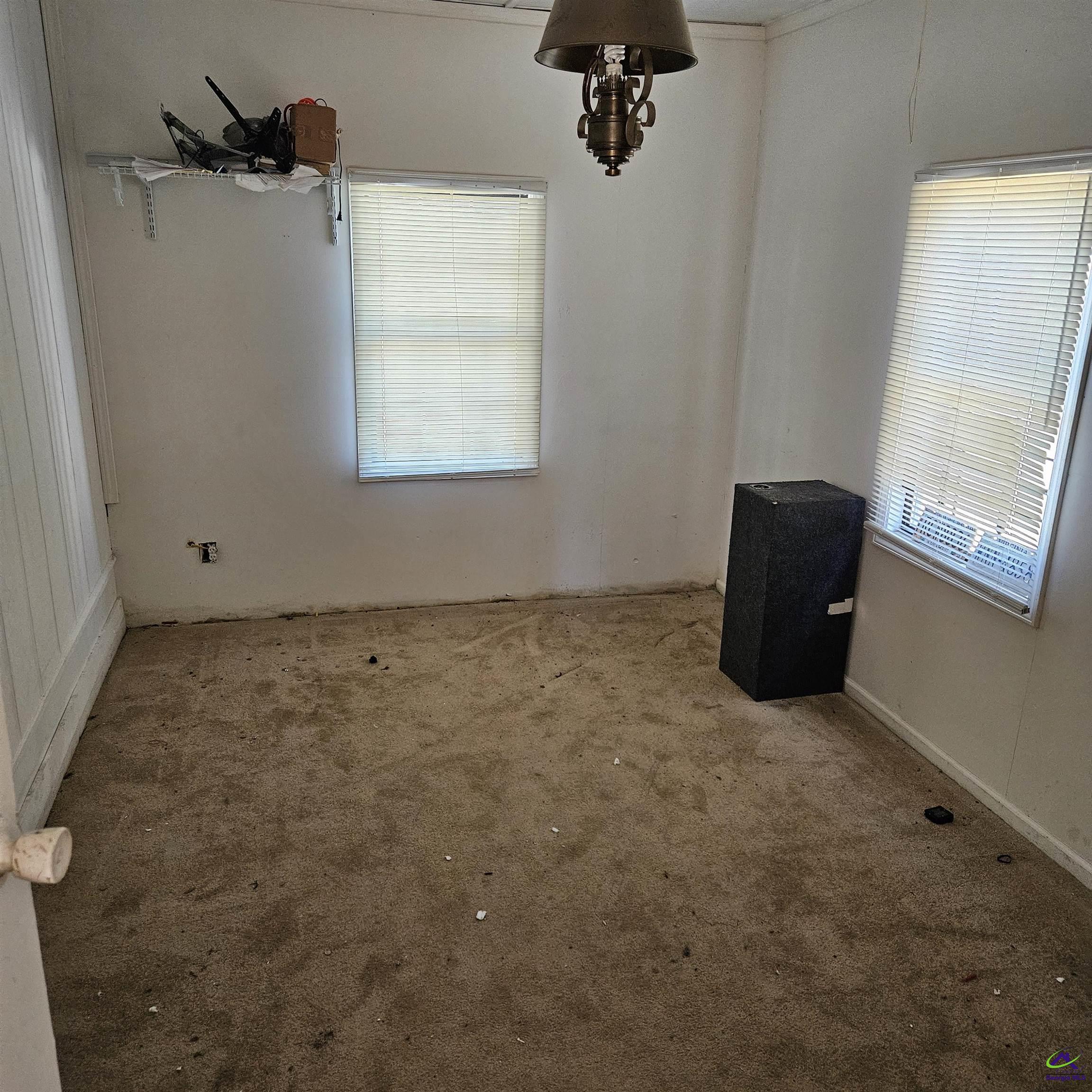 306 Kingsbury Circle