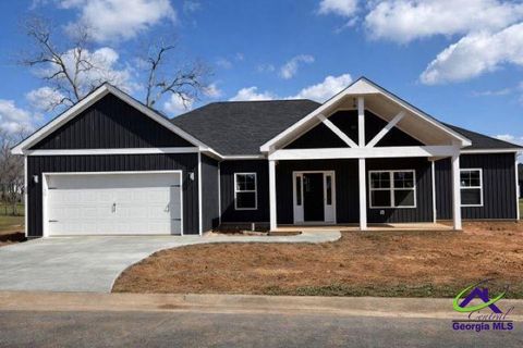 155 Village Circle Cochran GA 31014