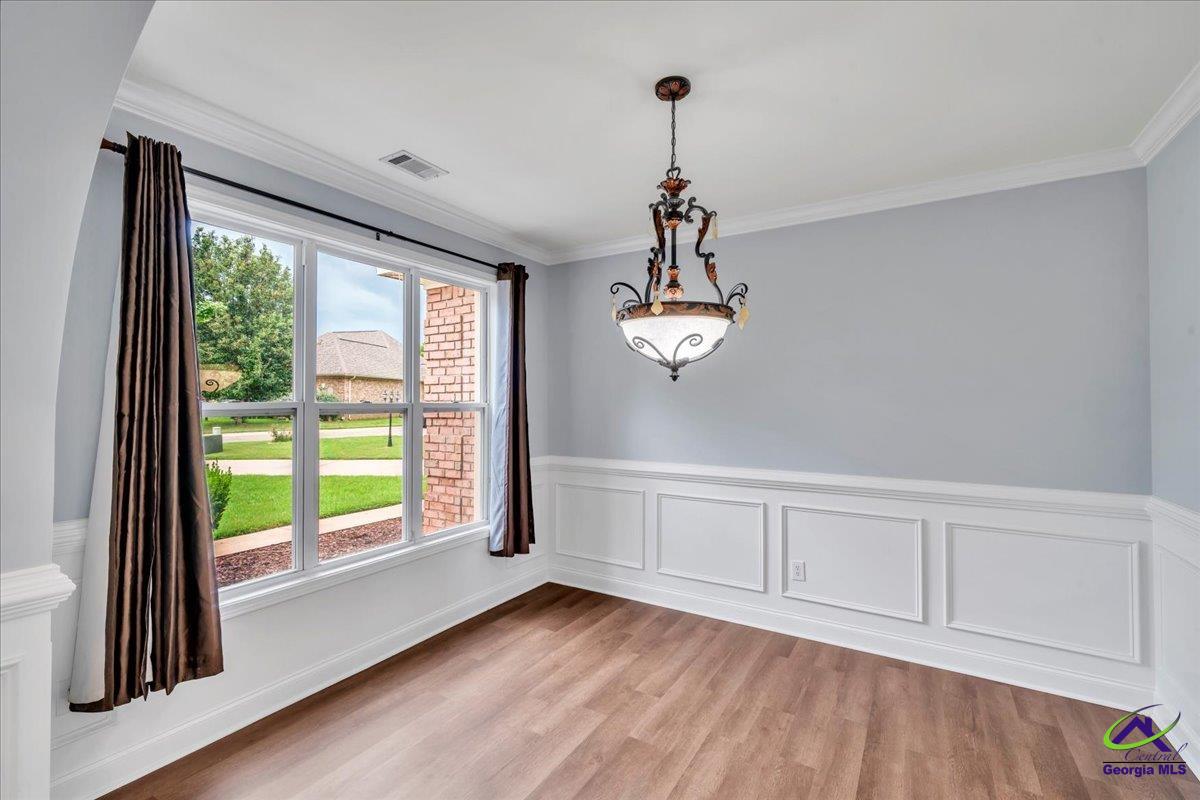 100 Montview Way