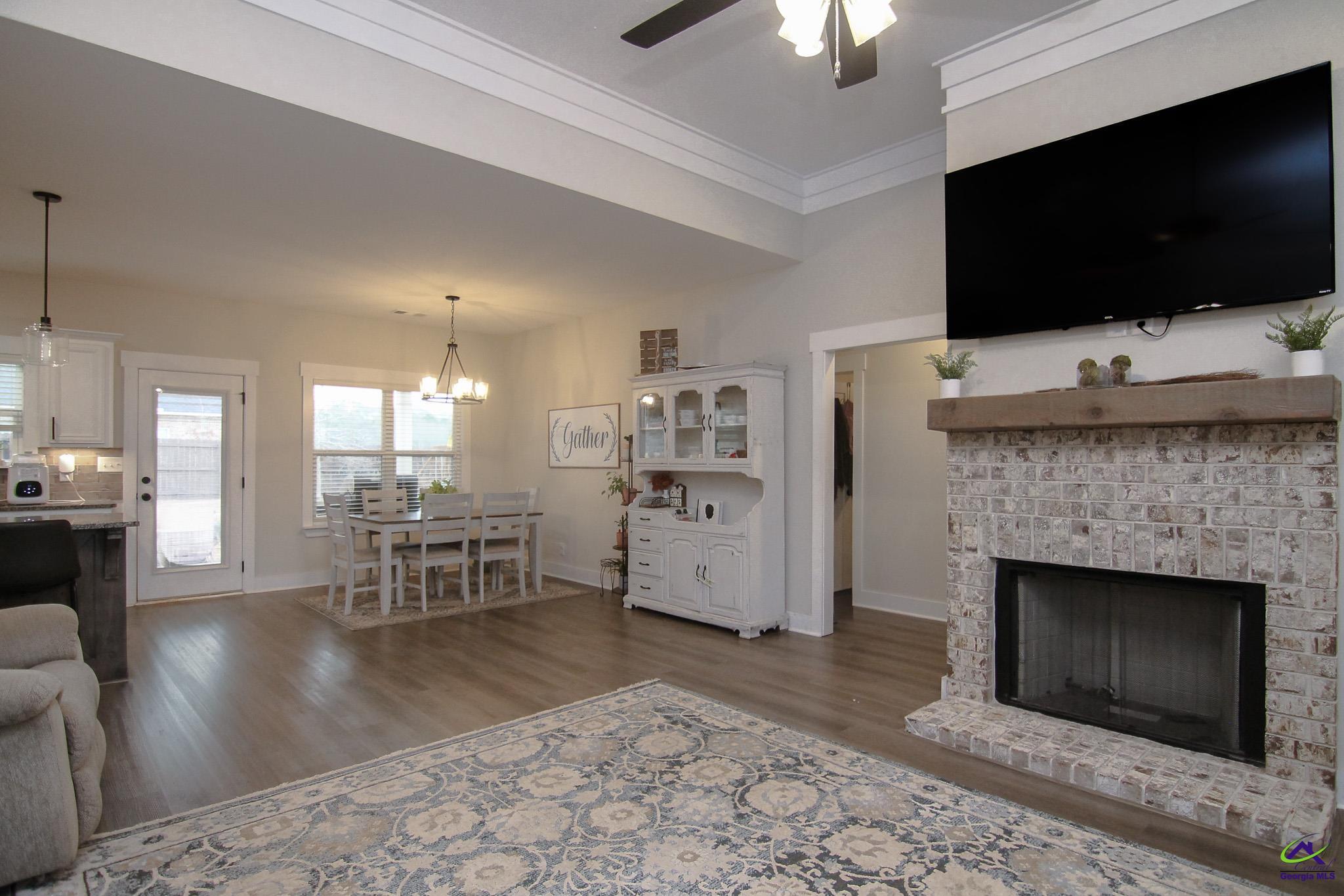 101 Lighterknot Trail