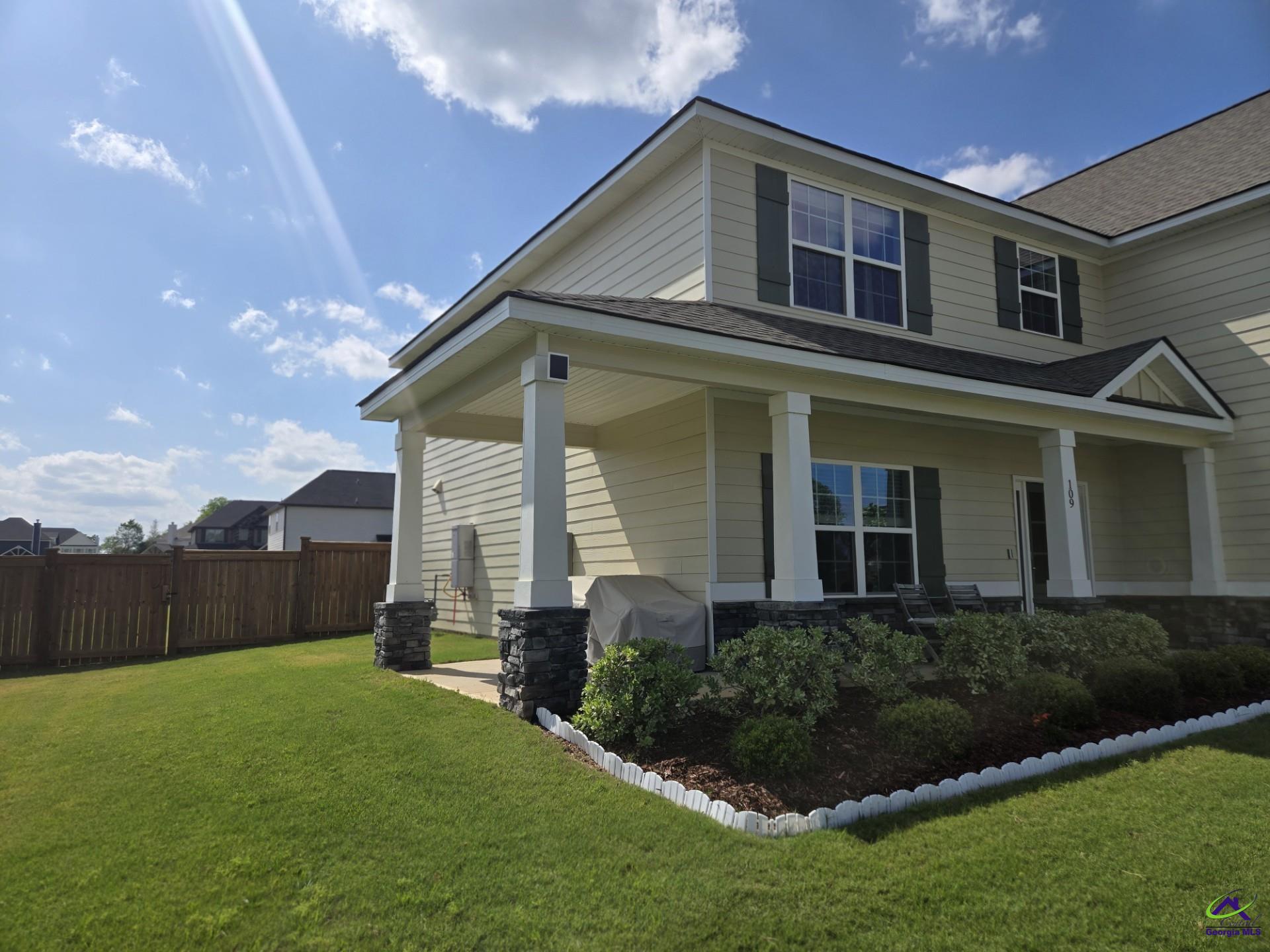 109 Lady Lane