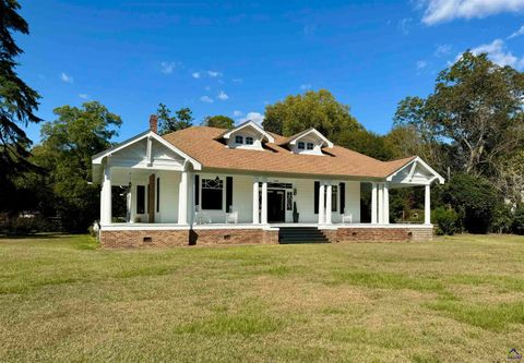 409 West Main Street Marshallville GA 31057