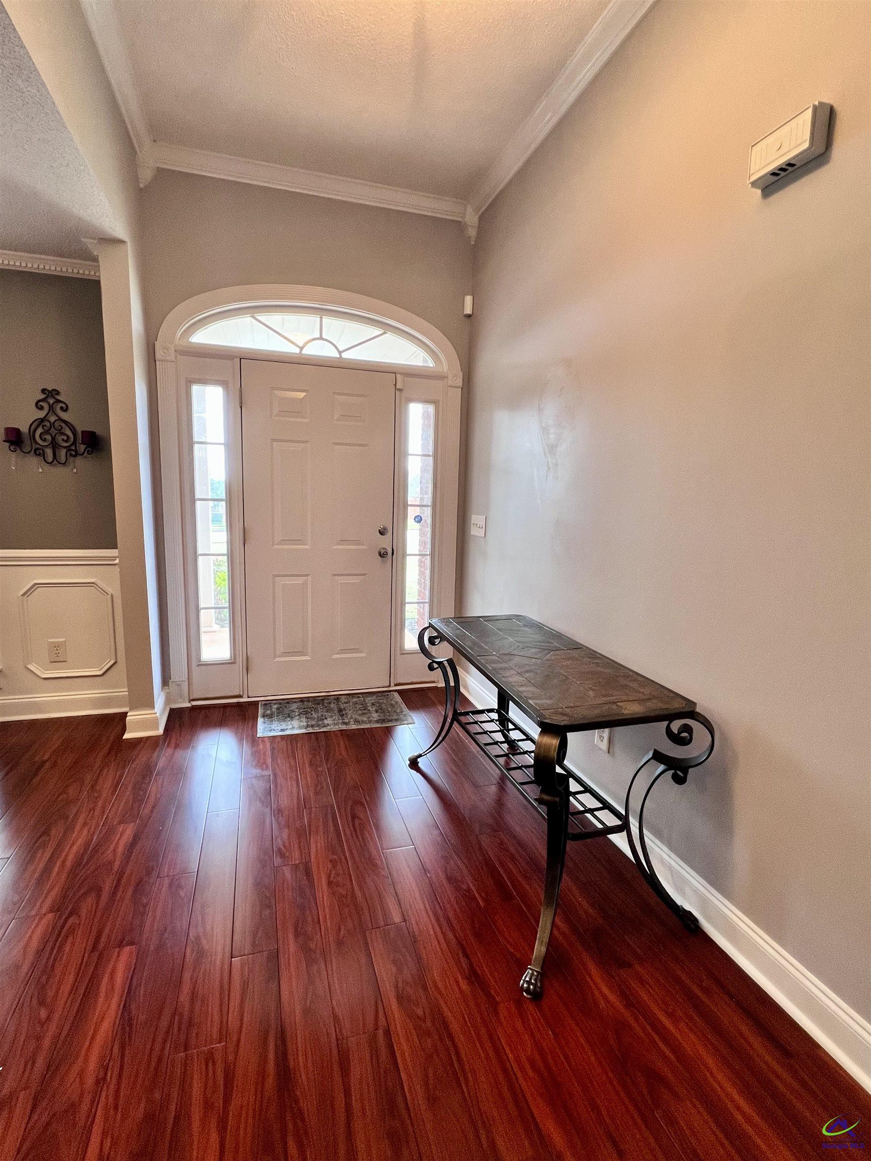 303 Creekview Trail