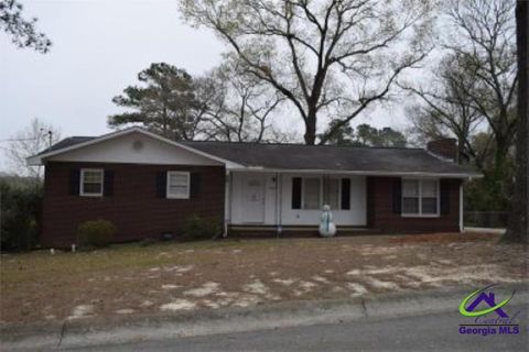 102 Shelia Dr Warner Robins GA 31088