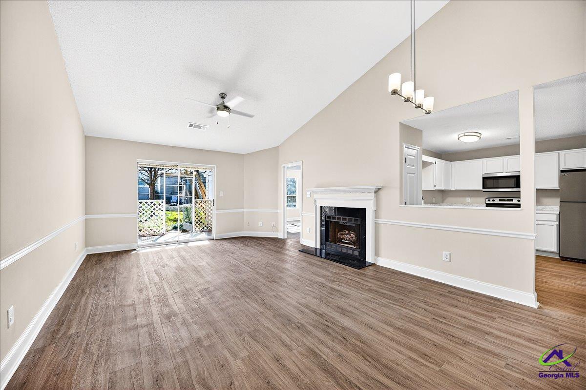 957 Laurel Oak Court