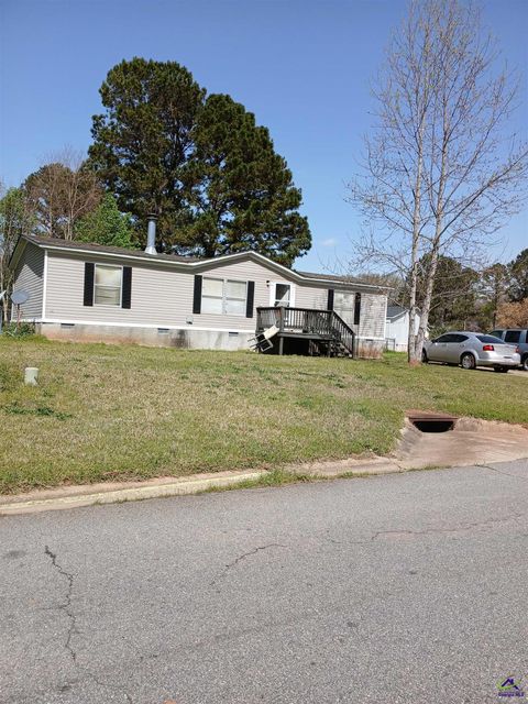 221 Hanover Drive Byron GA 31008