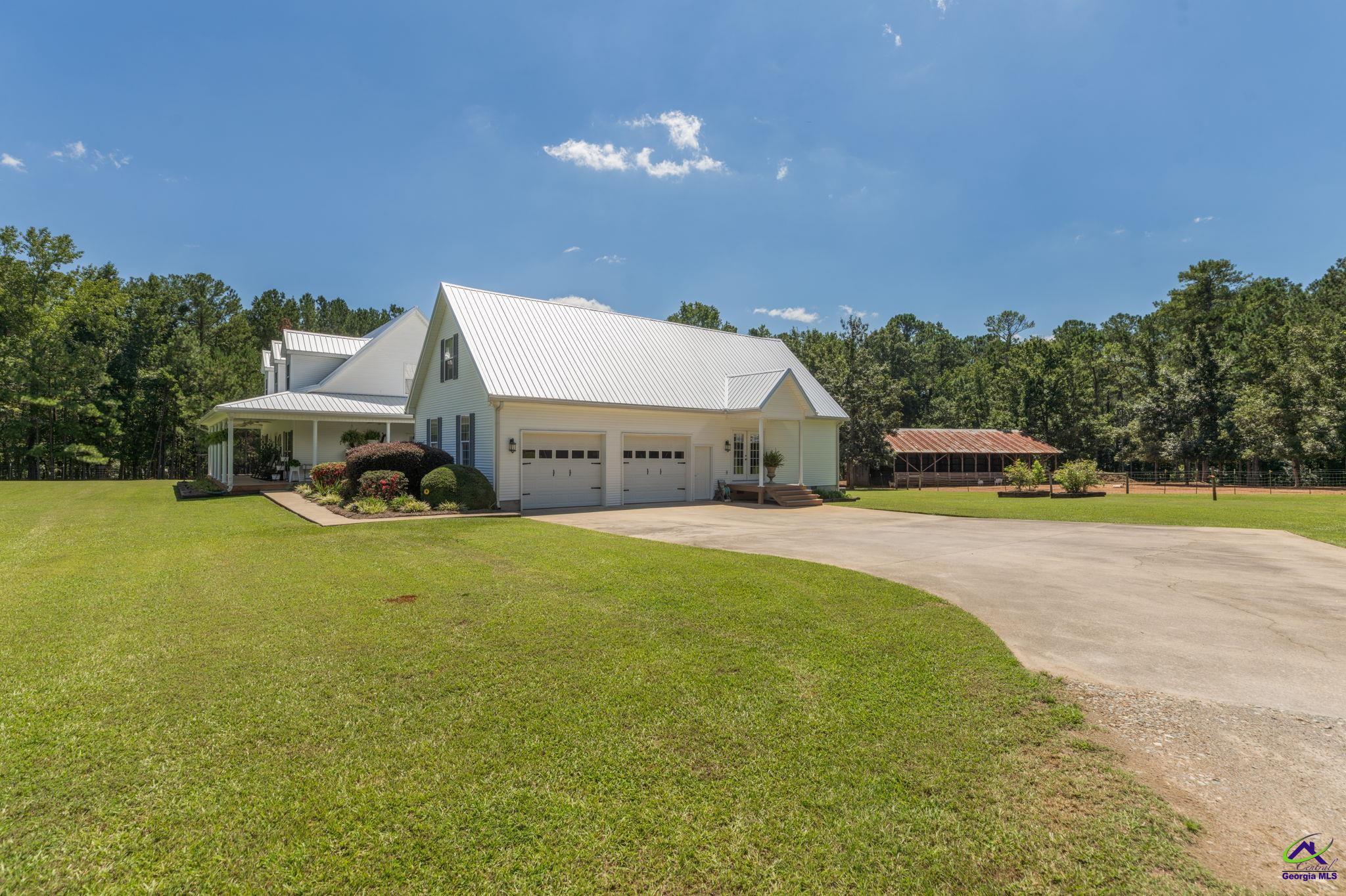 1097 Monticello Highway