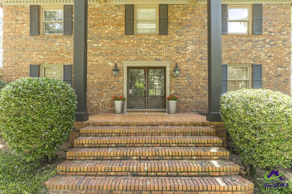 107 Fernwood Drive