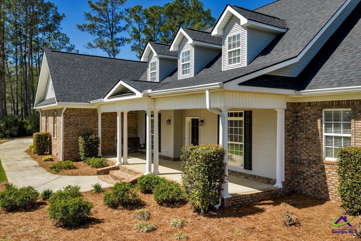 32 Willow Lake Drive