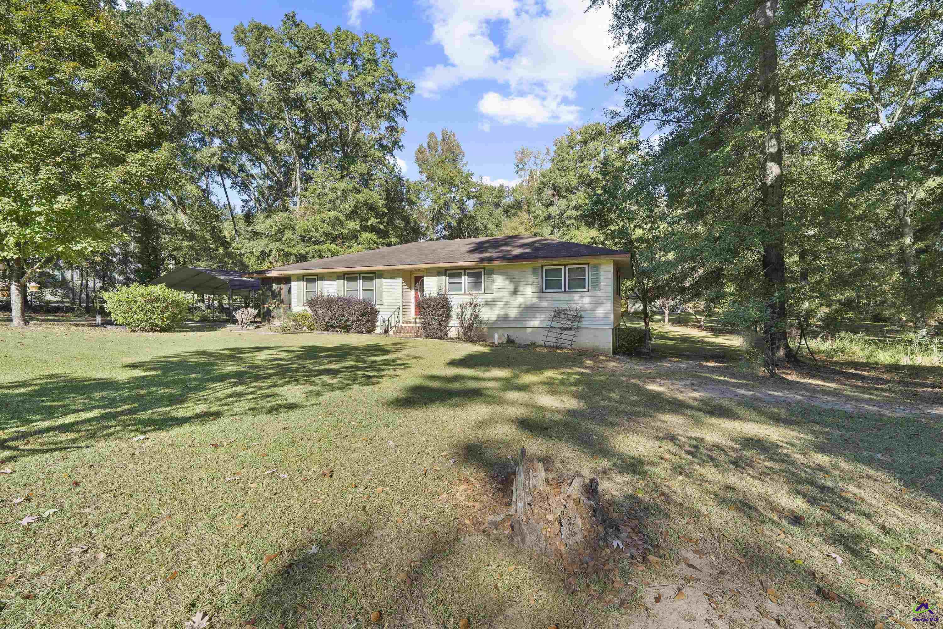 894 Chapman Drive