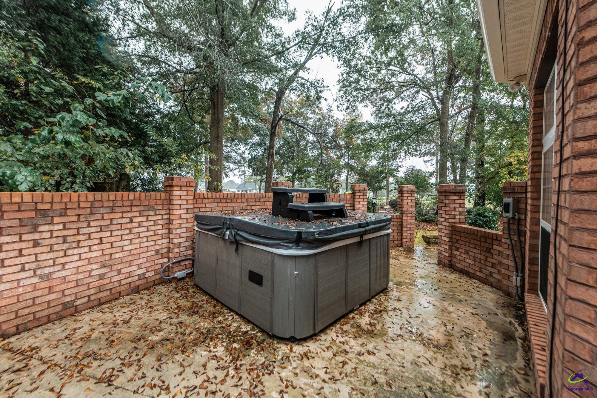 100 Deerwood Drive