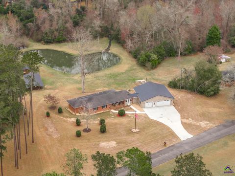 26 Mansfield Drive Hawkinsville GA 31036