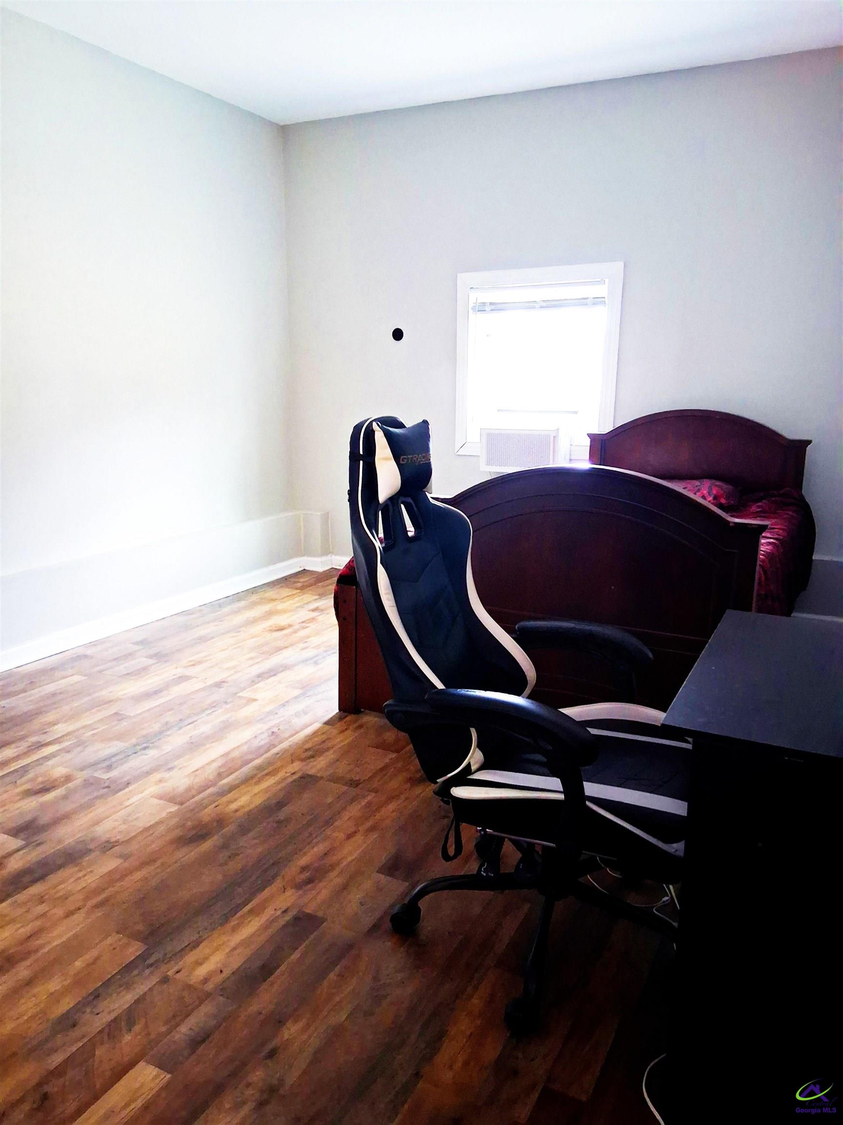 2732 Village Green Lane