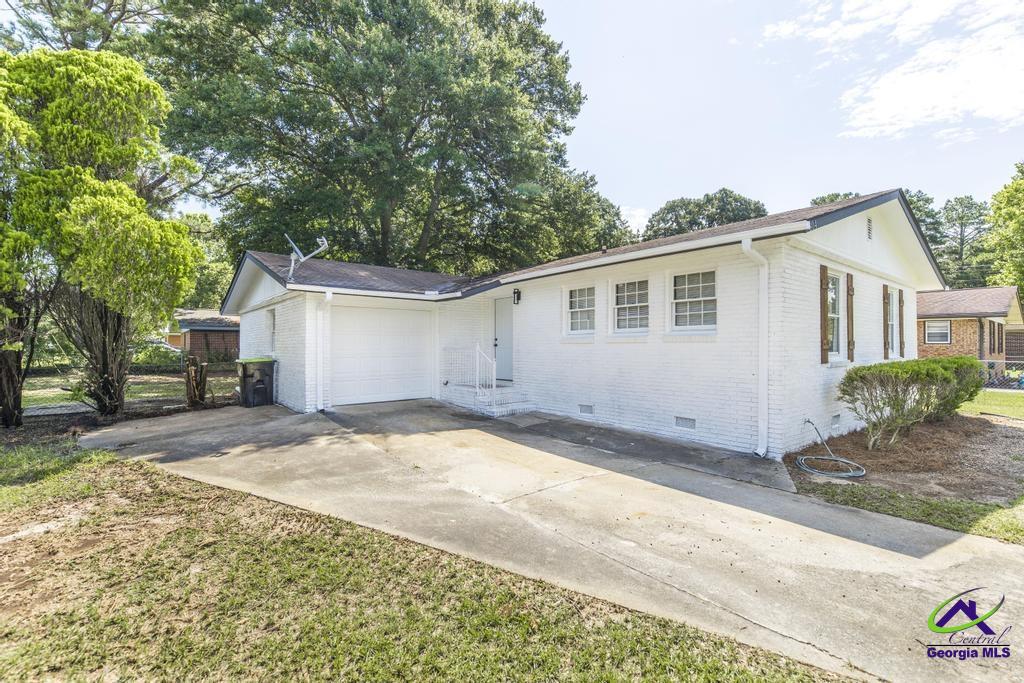 804 Arrowhead Trail