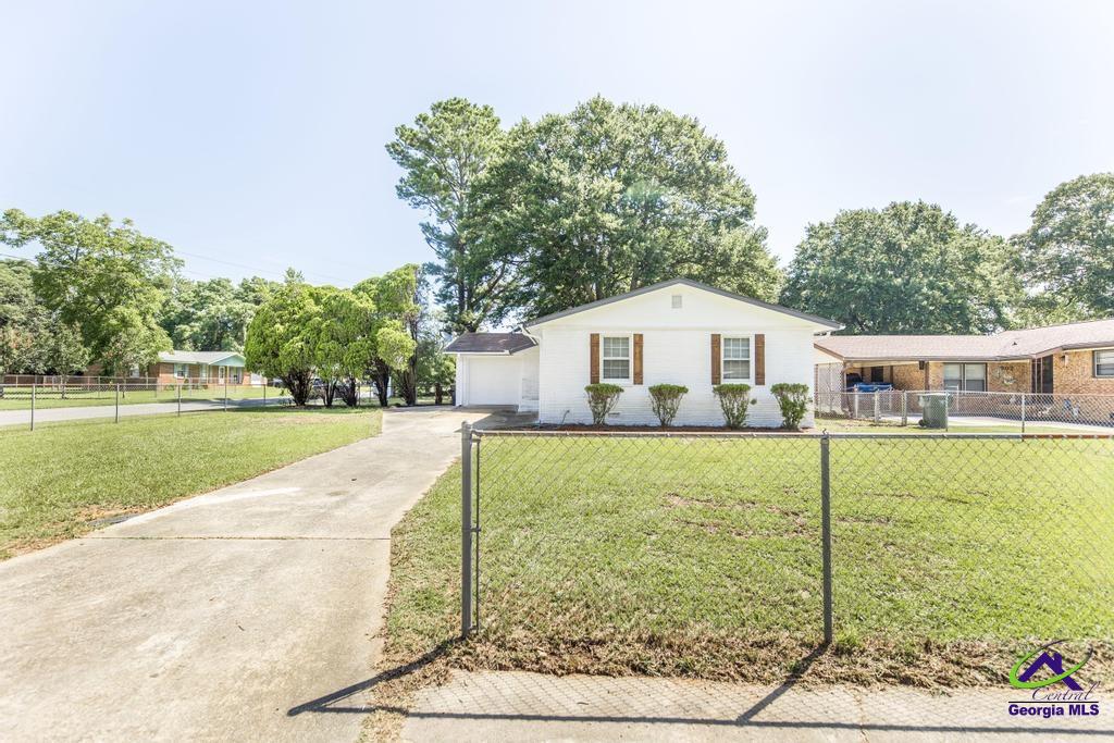 804 Arrowhead Trail