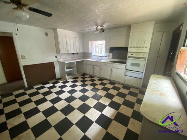 1641 Mathis Circle