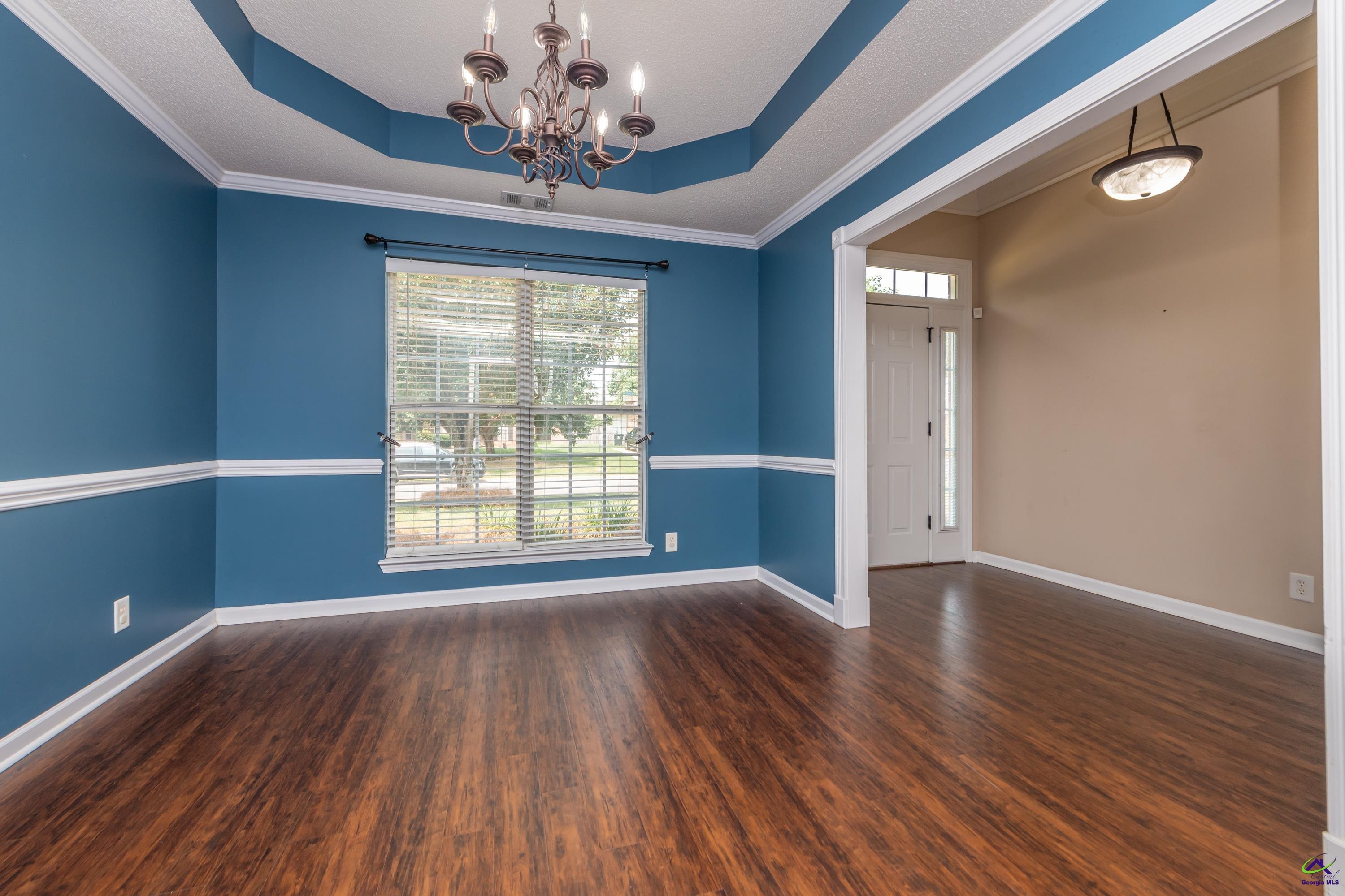 102 Ironwood Dr