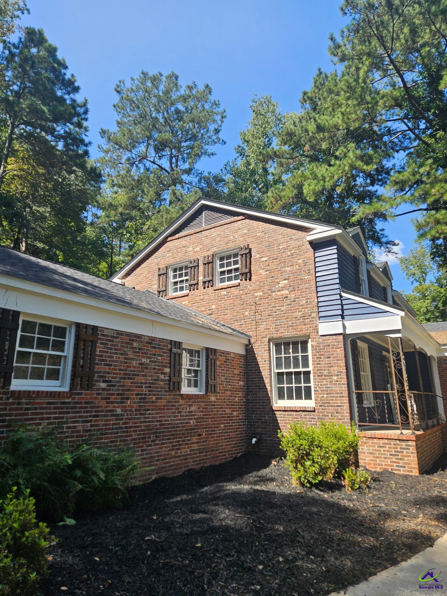 1916 Flintwood Drive