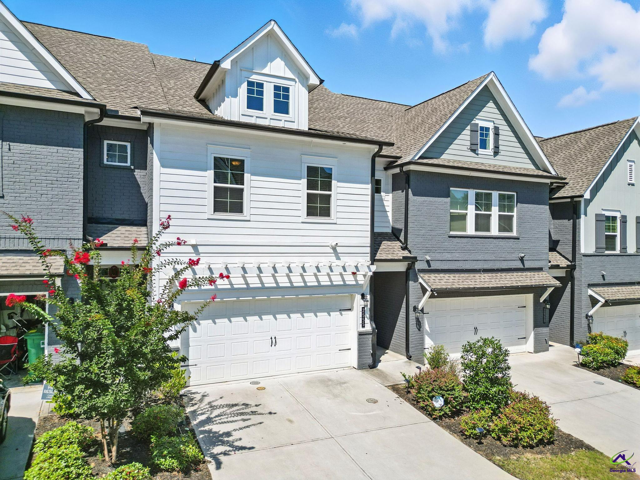 2555 Oakbourne Lane