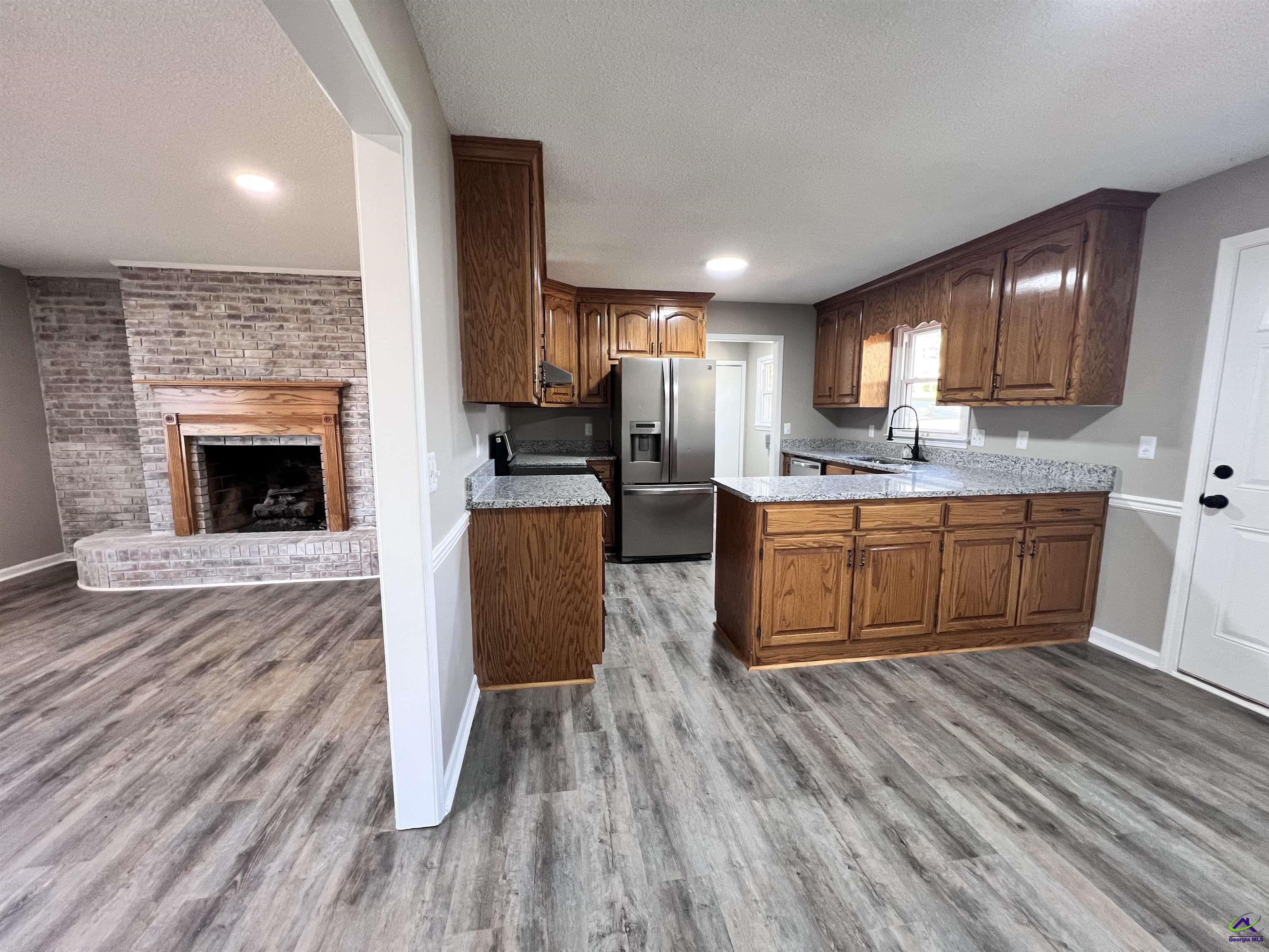 101 Sunnybrook Court