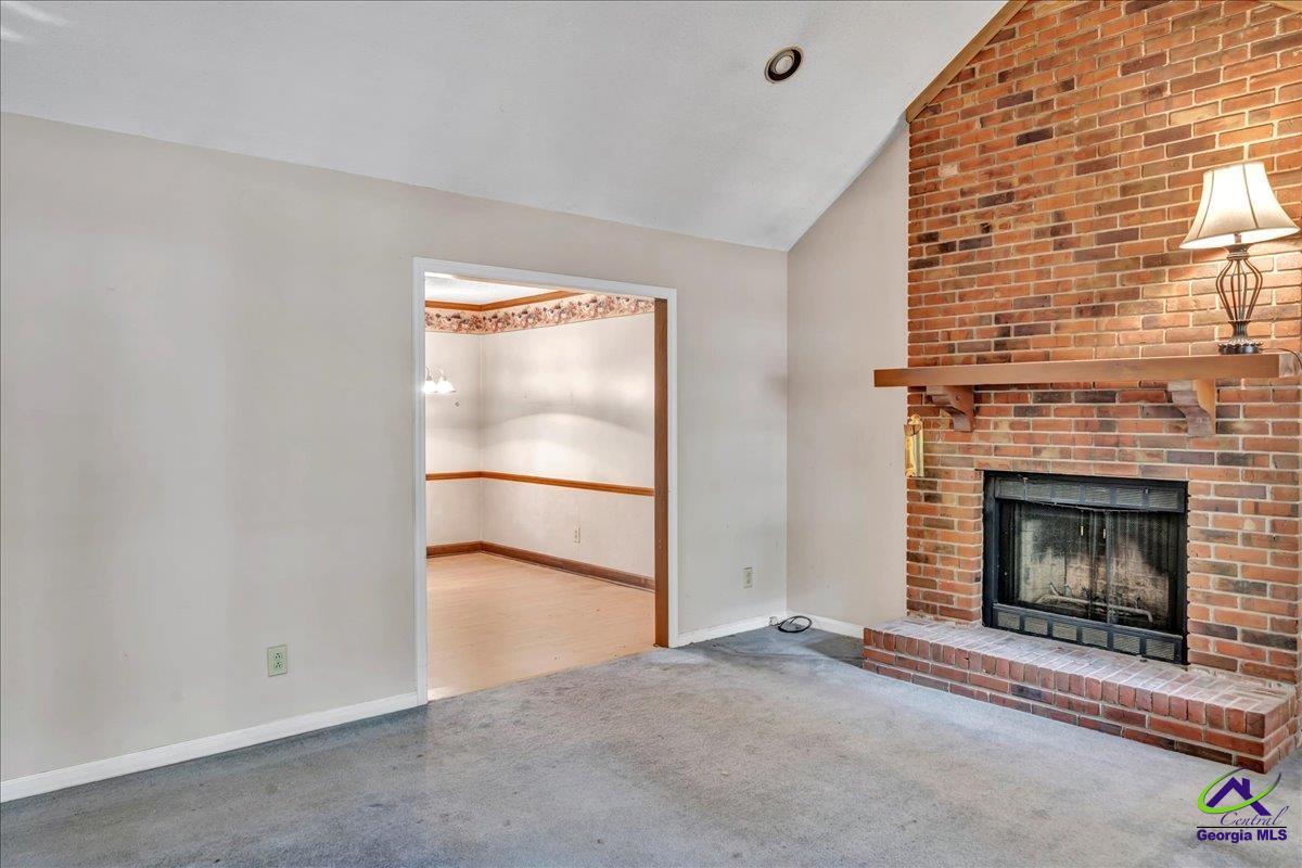 1129 Santa Fe Trail