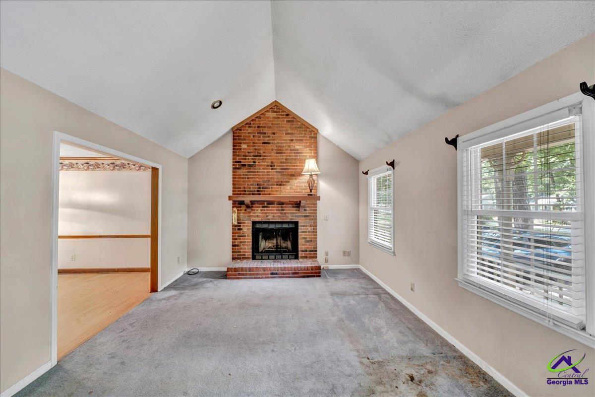 1129 Santa Fe Trail