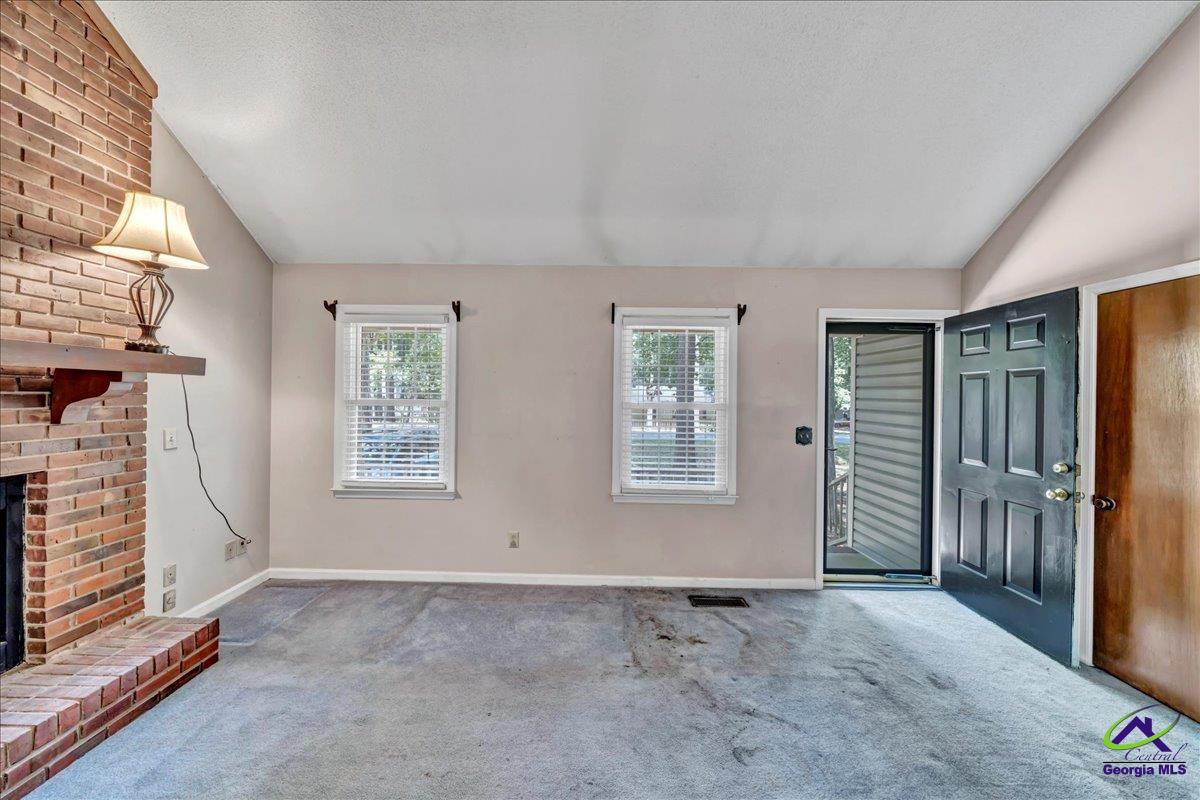 1129 Santa Fe Trail