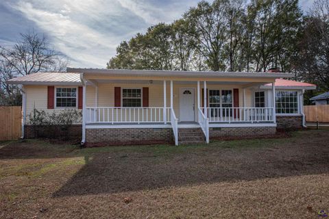 9 Friar Tuck Road Reynolds GA 31076