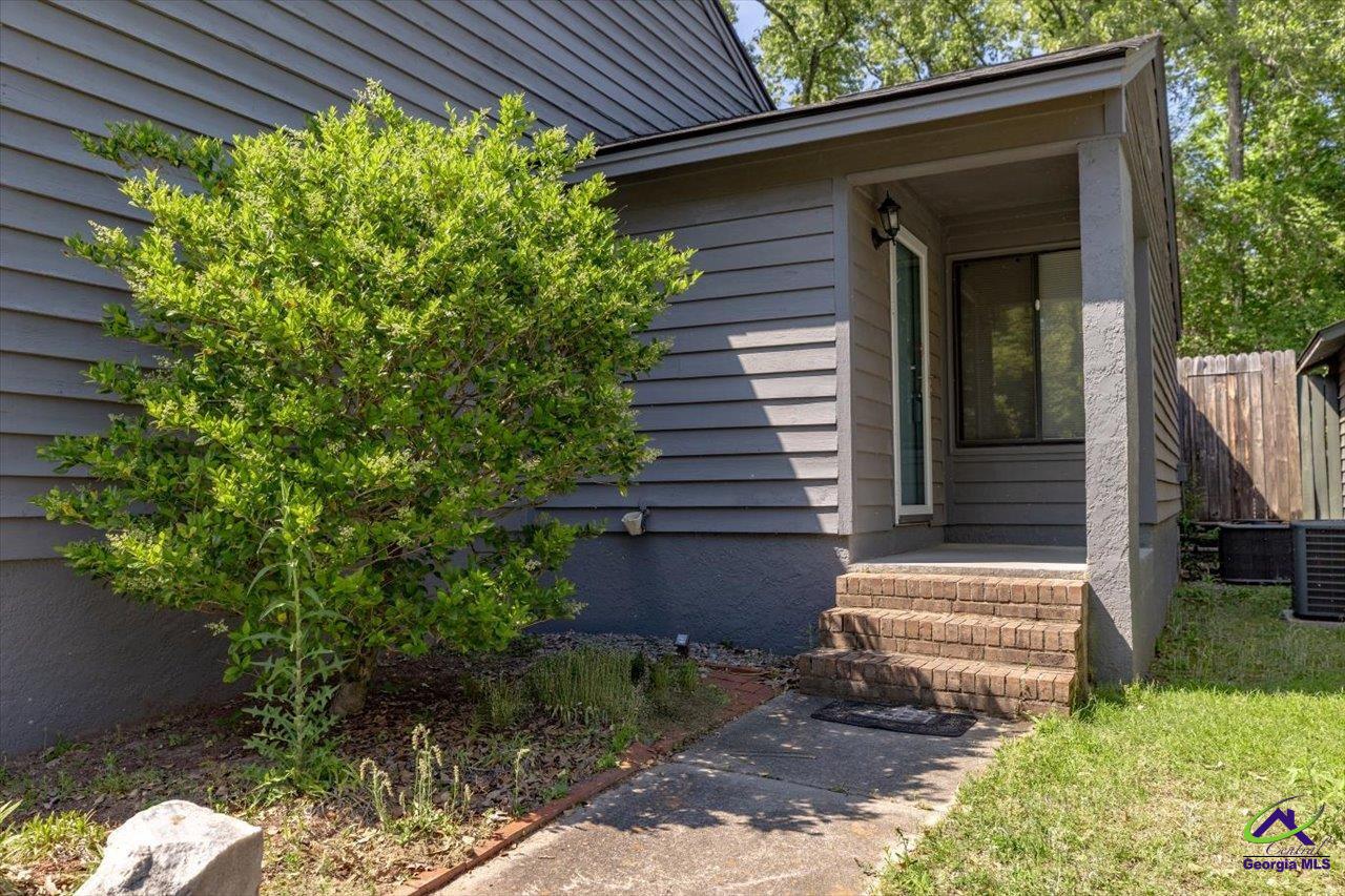 132 Lake Pointe Drive