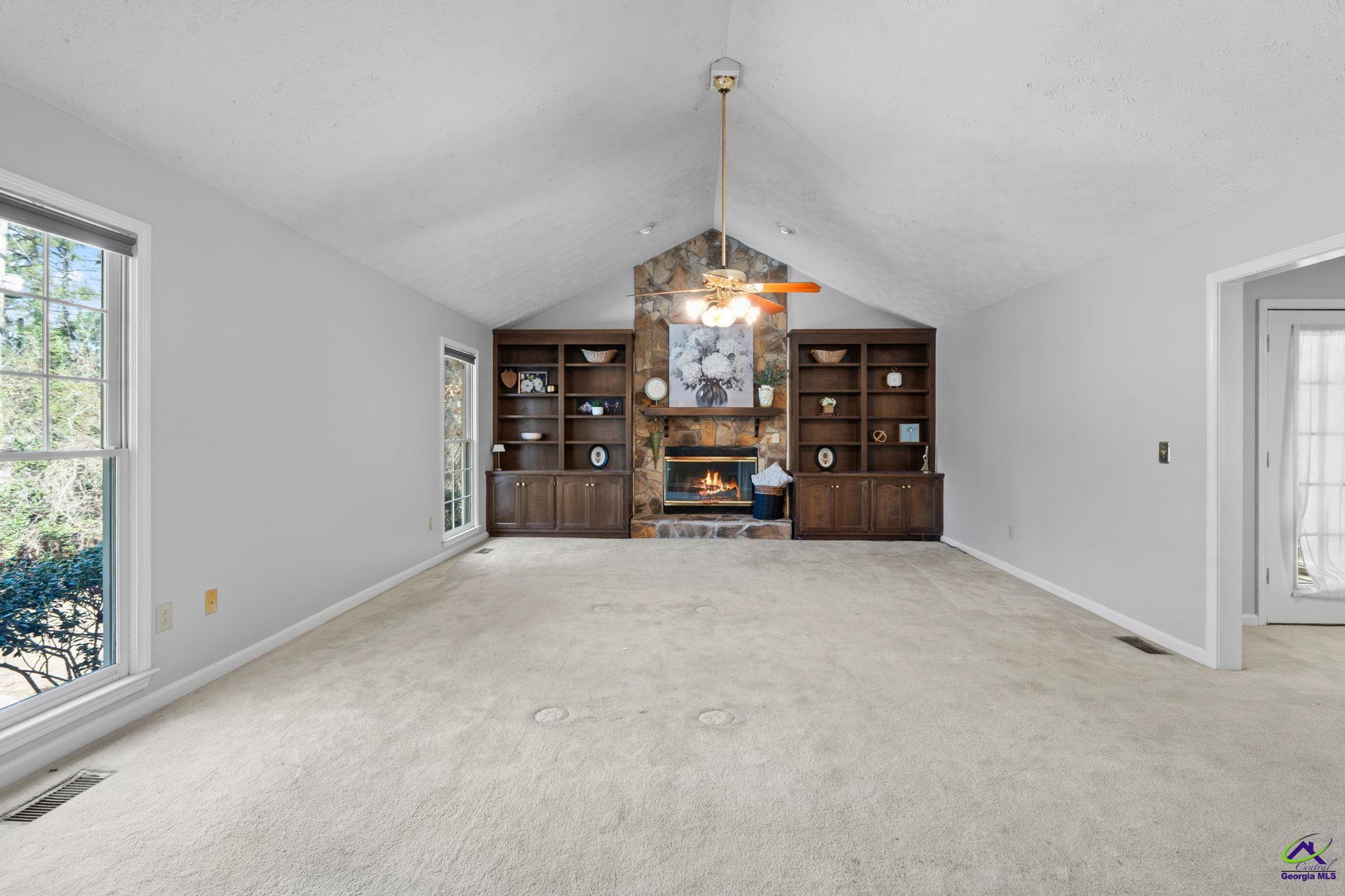 1487 Queen Anns Lane