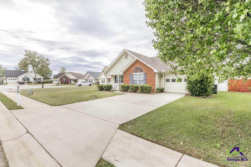 209 Deer Track Court