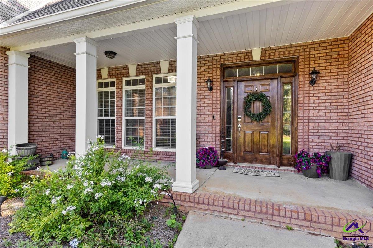 102 Seven Pines Court