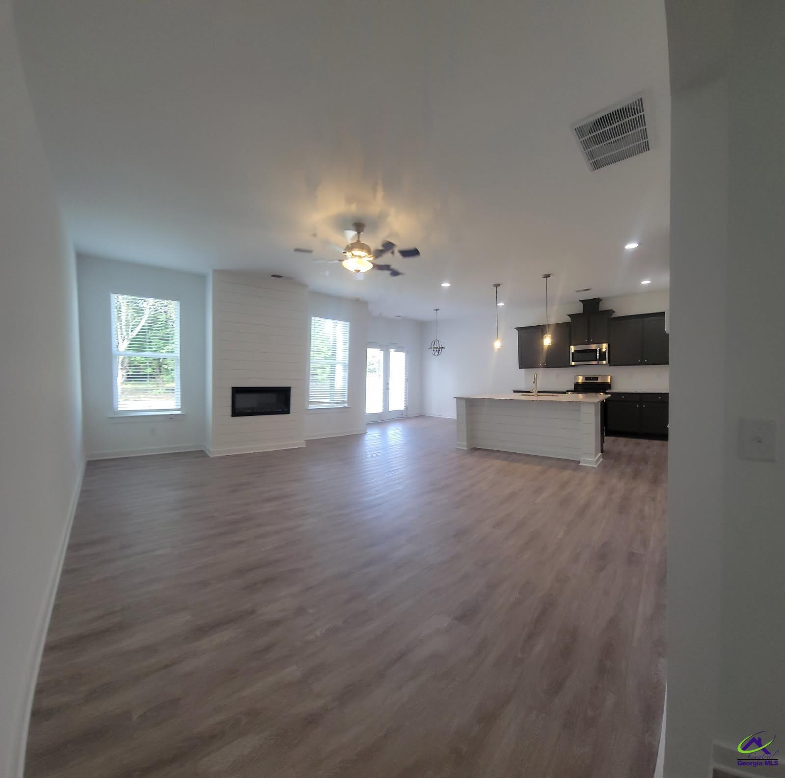 107 Breakwater Way
