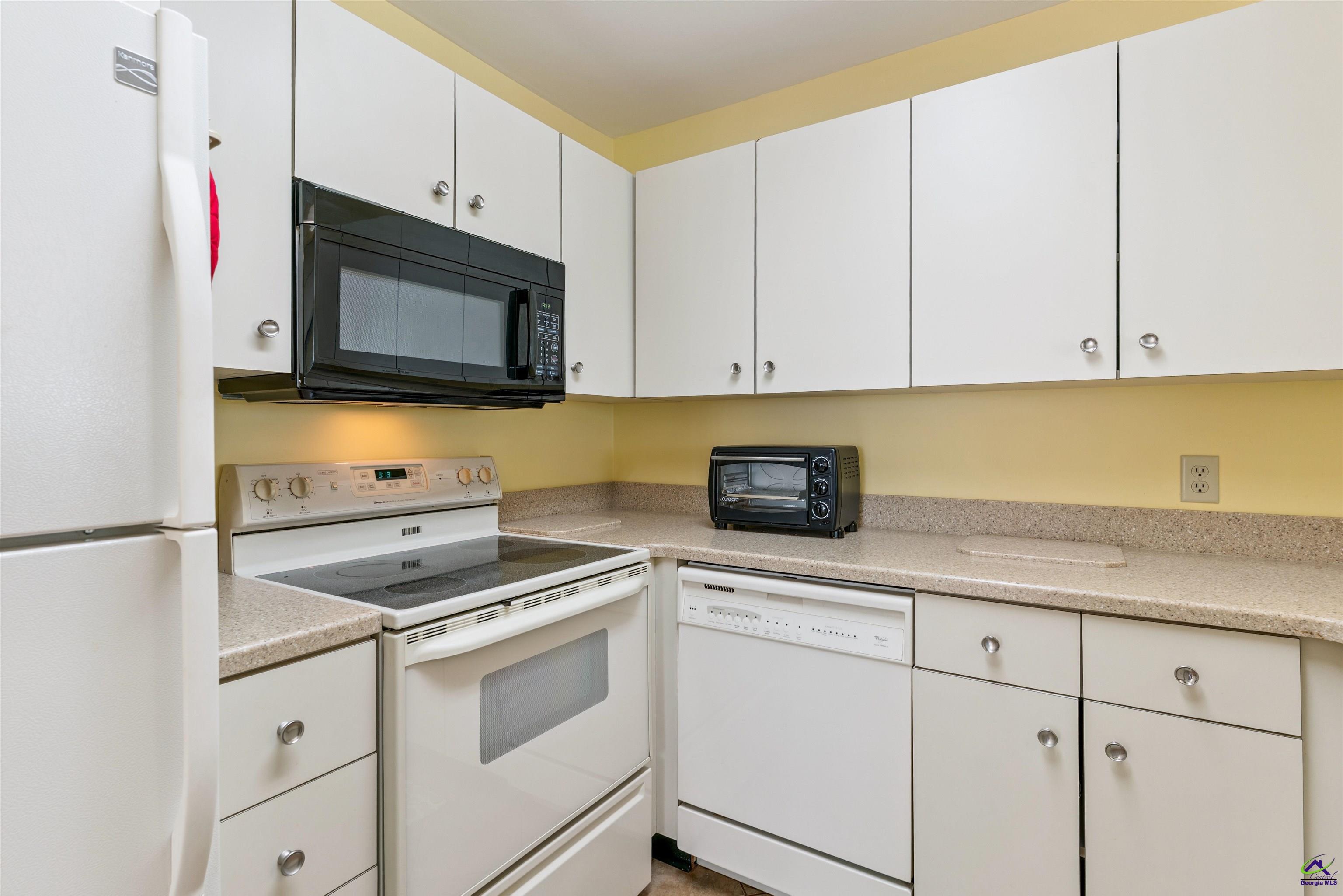 215 Harbour Oaks Drive