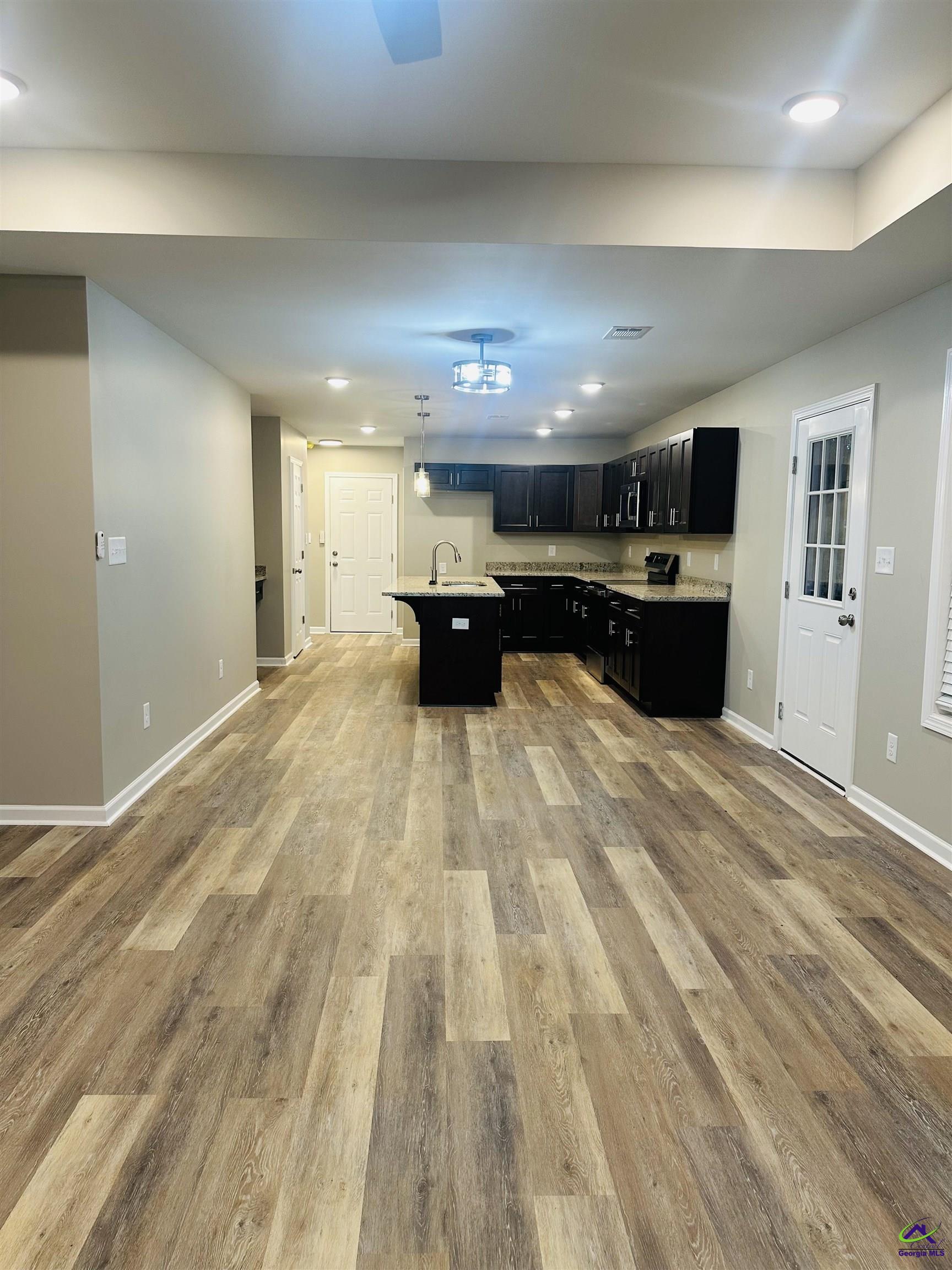 325 Peach Circle