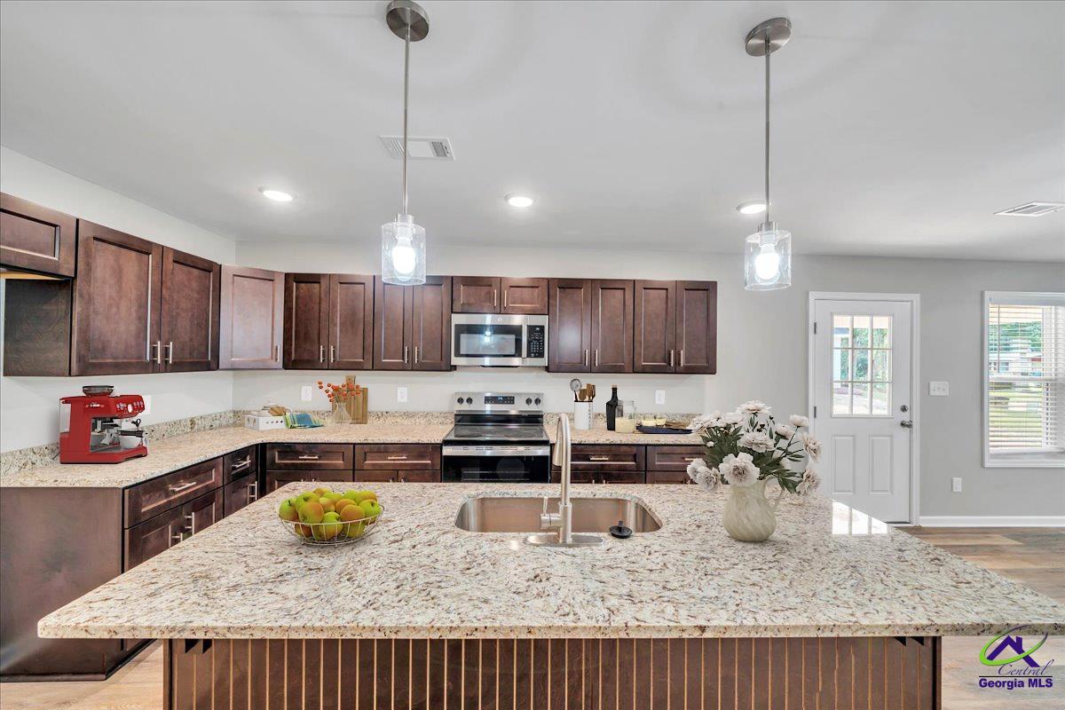 325 Peach Circle