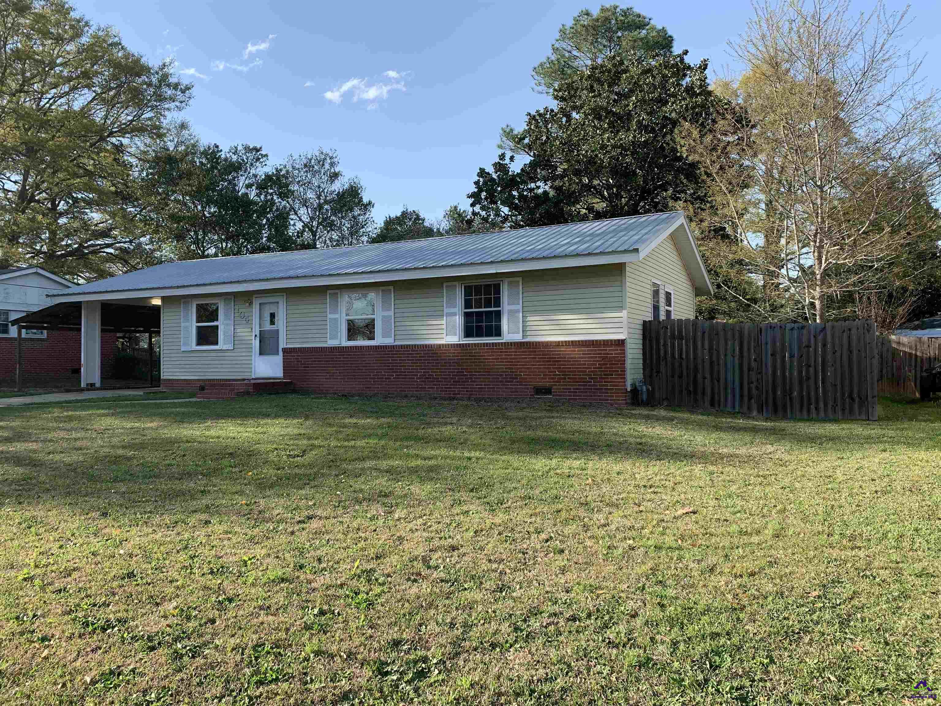 104 SHERRY Drive