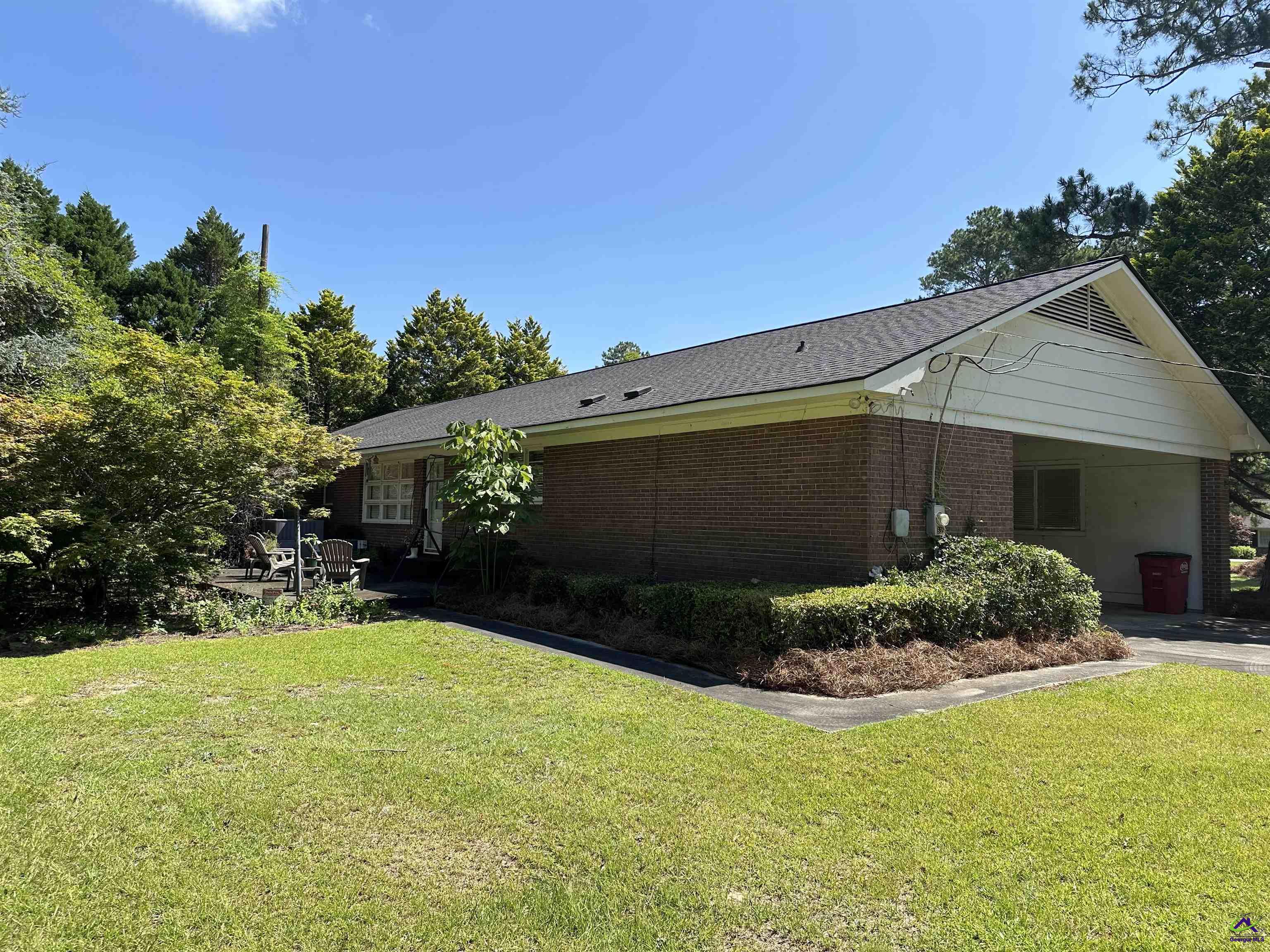 3 Clark Drive